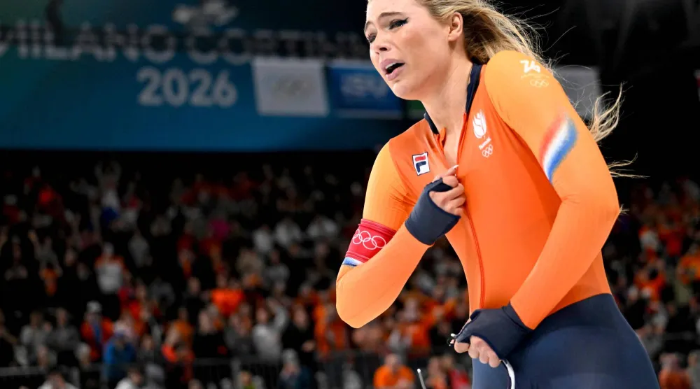 الهولندية يوتا ليردام بطلة التزلج السريع (أ.ف.ب)