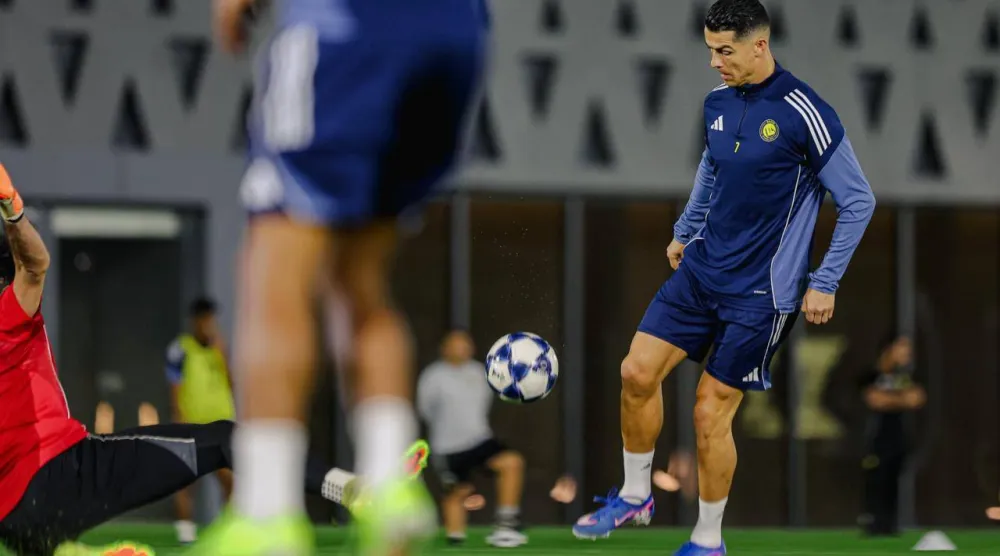 البرتغالي كريستيانو رونالدو عاد لتدريبات النصر (نادي النصر)