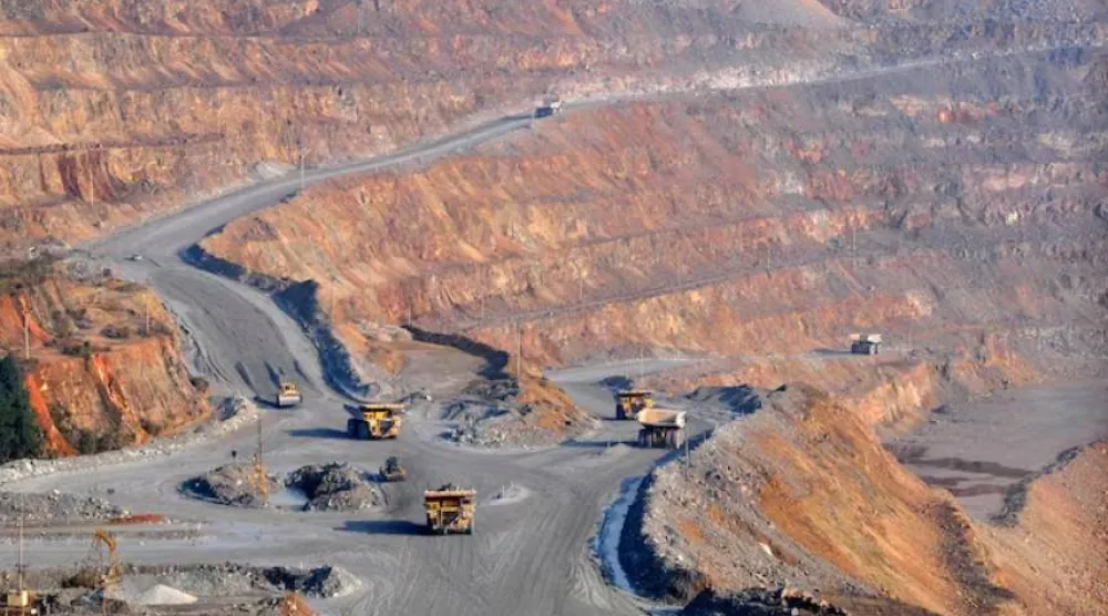 منجم ذهب في الصين (أرشيفية-رويترز)