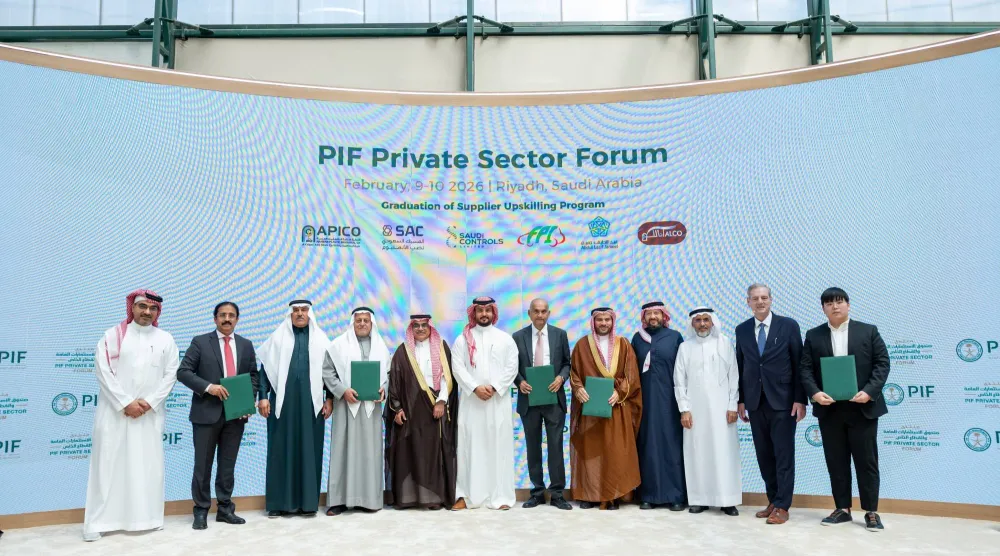 جانب من توقيع الاتفاقيات خلال «منتدى صندوق الاستثمارات العامة والقطاع الخاص» في الرياض (سير)