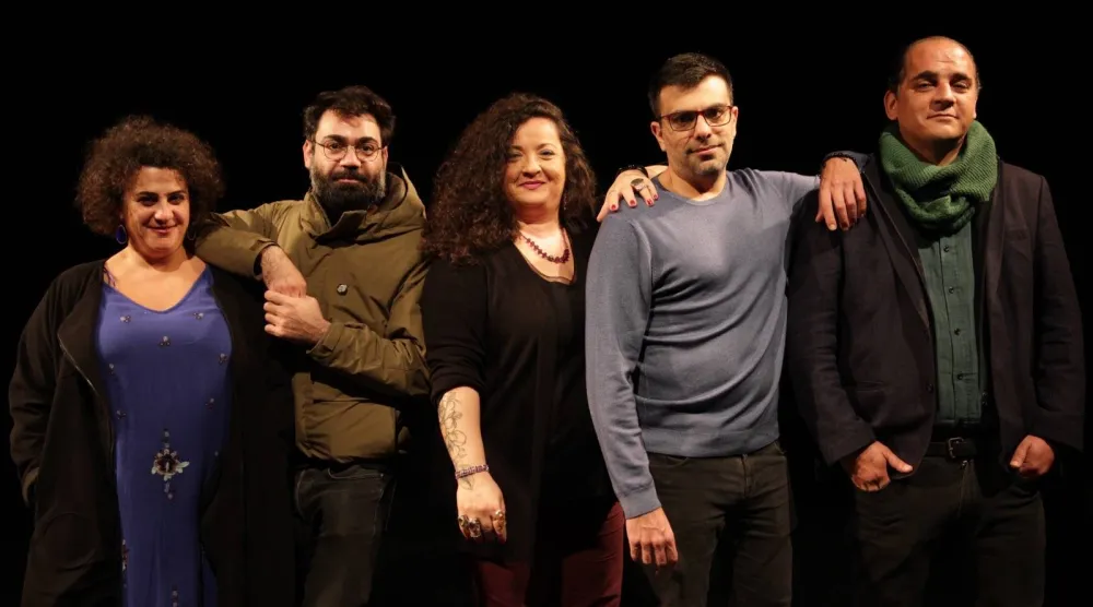 فرقة مسرح زقاق تودع جمهورها على أمل لقاء جديد (مسرح زقاق)