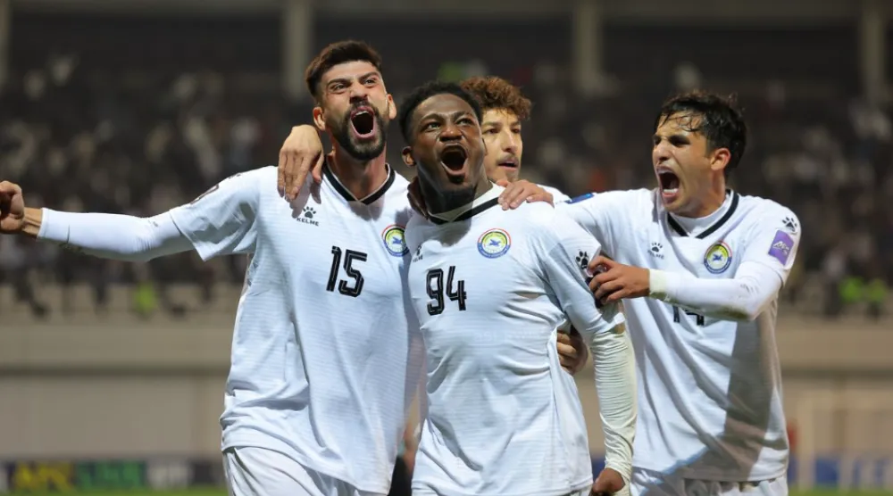 فرحة لاعبي الزوراء العراقي بالفوز على الوصل الإماراتي (الاتحاد الآسيوي)