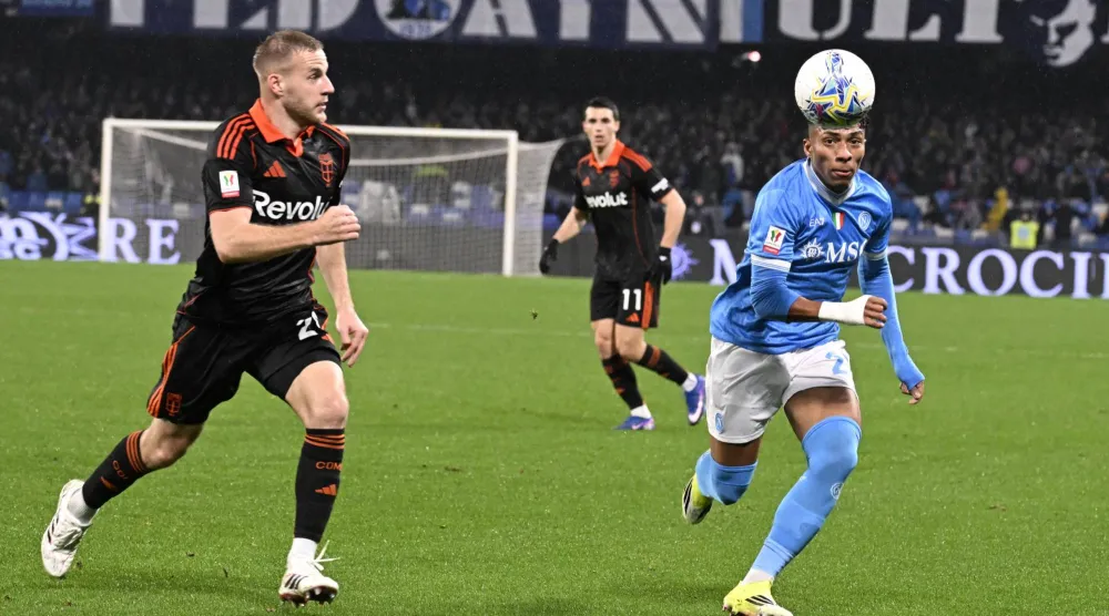 كومو أطاح بنابولي من كأس إيطاليا (إ.ب.أ)