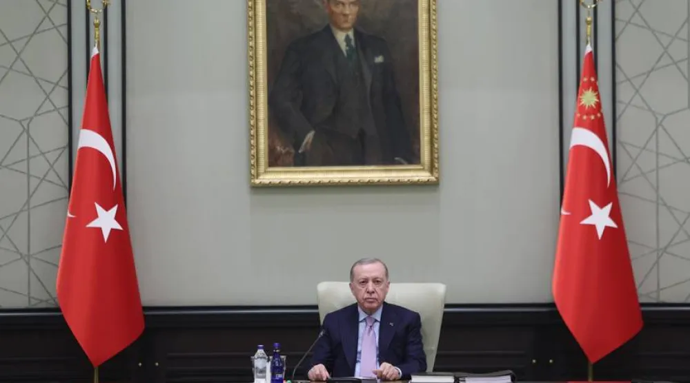 الرئيس التركي رجب طيب إردوغان أجرى تعديلاً محدوداً ومثيراًً للجدل في حكومته شمل وزارتَي العدل والداخلية (الرئاسة التركية)