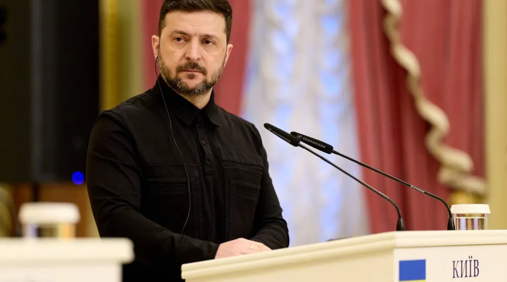 صورة ملتقطة في 5 فبراير 2026 في العاصمة الأوكرانية كييف تظهر الرئيس الأوكراني فولوديمير زيلينسكي يتحدث خلال مؤتمر صحافي (د.ب.أ)