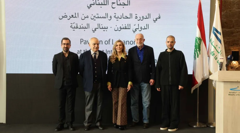 نيكولا فياض والفنان نبيل نحاس وندى غندور والوزير غسان سلامة وشارل كتانة (جمعية الفنون البصرية اللبنانية) 