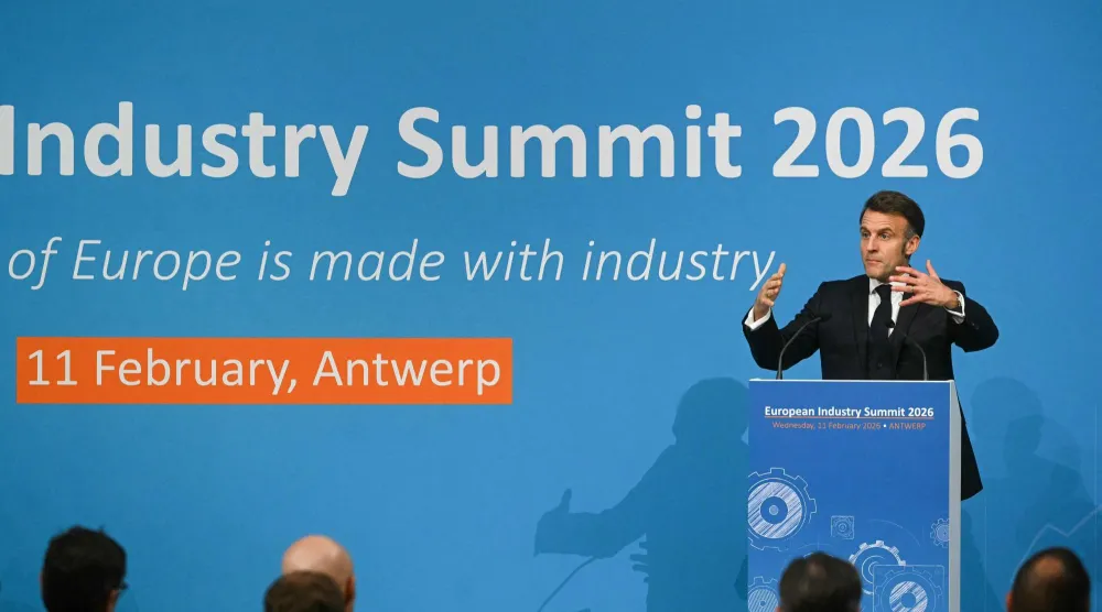 ماكرون يلقي خطاباً خلال قمة الصناعة الأوروبية في أنتويرب - بلجيكا 11 فبراير 2026 (أ.ف.ب)