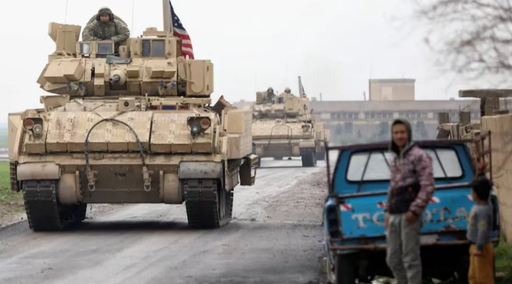 دورية للجيش الأميركي في مدينة القامشلي السورية (أرشيفية - رويترز)