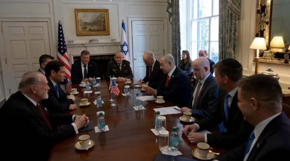 صورة نشرها سفير إسرائيل لدى الولايات المتحدة مايكل لايتر على منصة «إكس» من لقاء نتنياهو ووزير الخارجية الأميركي ماركو روبيو في «بلير هاوس» بواشنطن الأربعاء