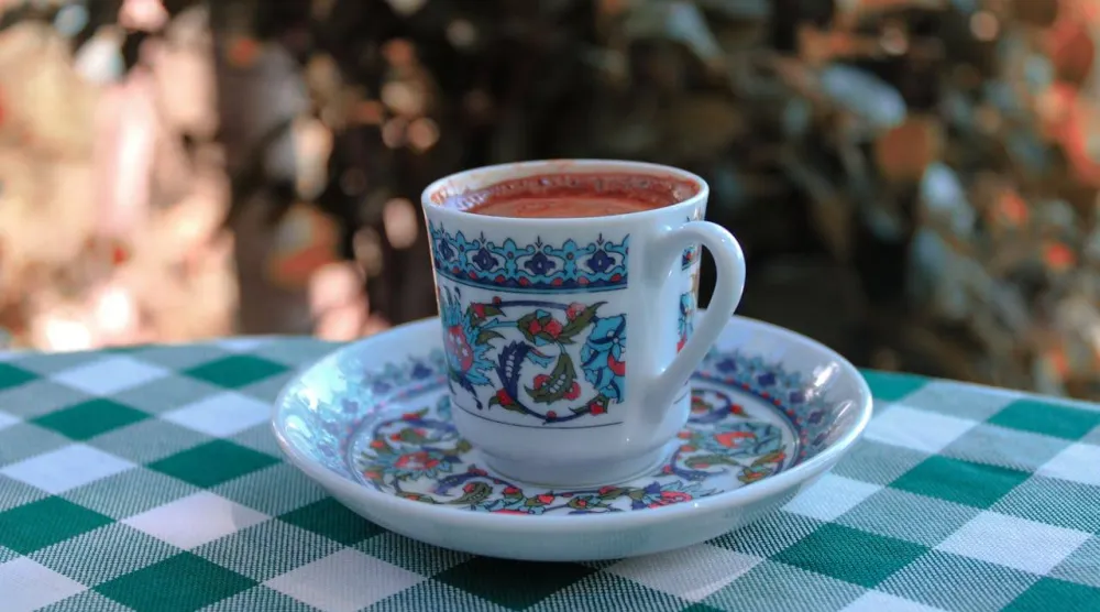 ما أصل القهوة؟ (بكسلز)