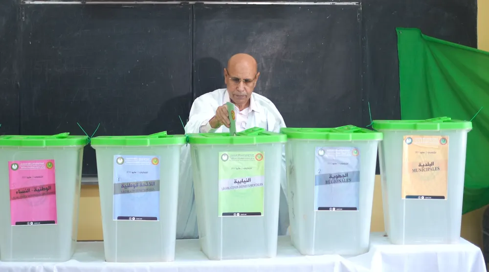 الرئيس محمد ولد الشيخ الغزواني يدلي بصوته في انتخابات 2019 (الرئاسة)