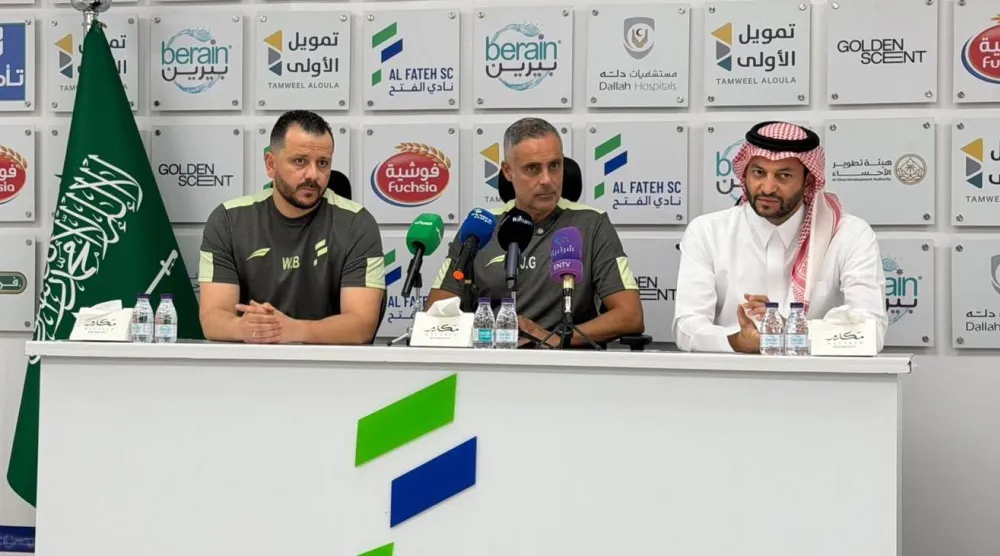 غوميز مدرب فريق الفتح في المؤتمر الصحافي (الشرق الأوسط) 