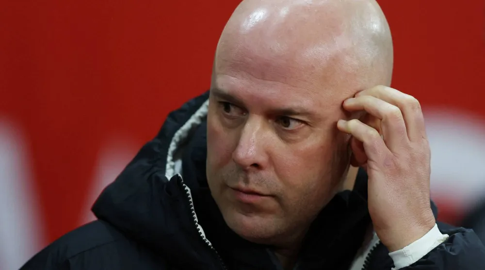 أرني سلوت مدرب ليفربول (رويترز)