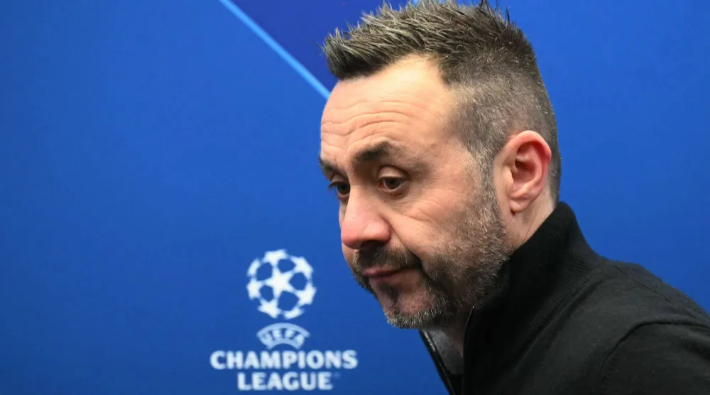 المدرب الإيطالي روبرتو دي زيربي (أ.ف.ب)