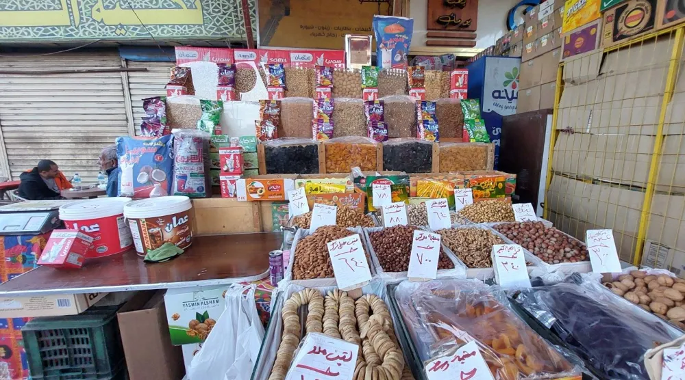 بعض منتجات ياميش رمضان شهدت ارتفاعات ملحوظة هذا العام (الشرق الأوسط)