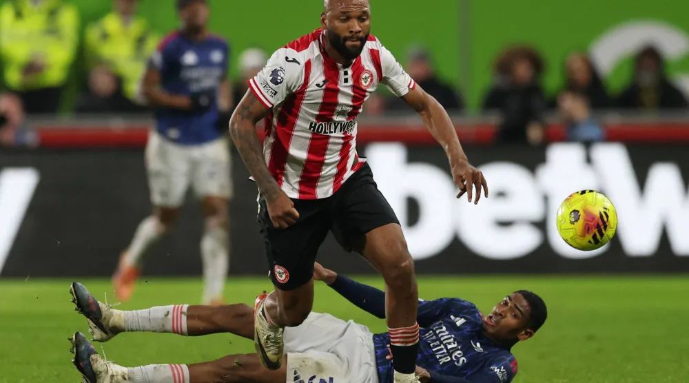 البرازيلي إيغور تياغو مستمر في برينتفورد (رويترز)