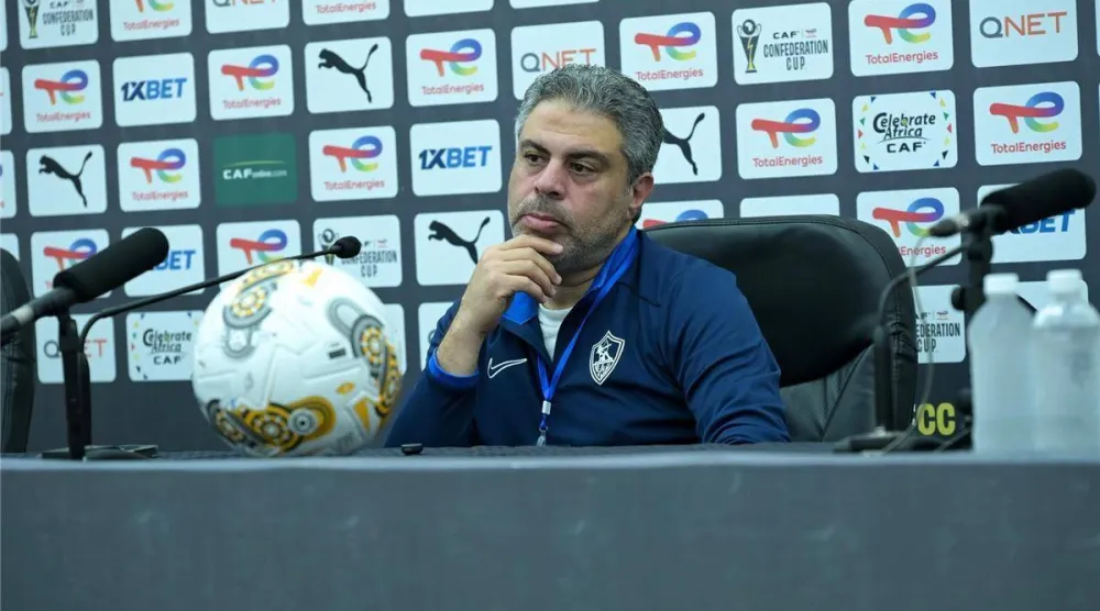 معتمد جمال المدير الفني للفريق الأول لكرة القدم بنادي الزمالك (نادي الزمالك)