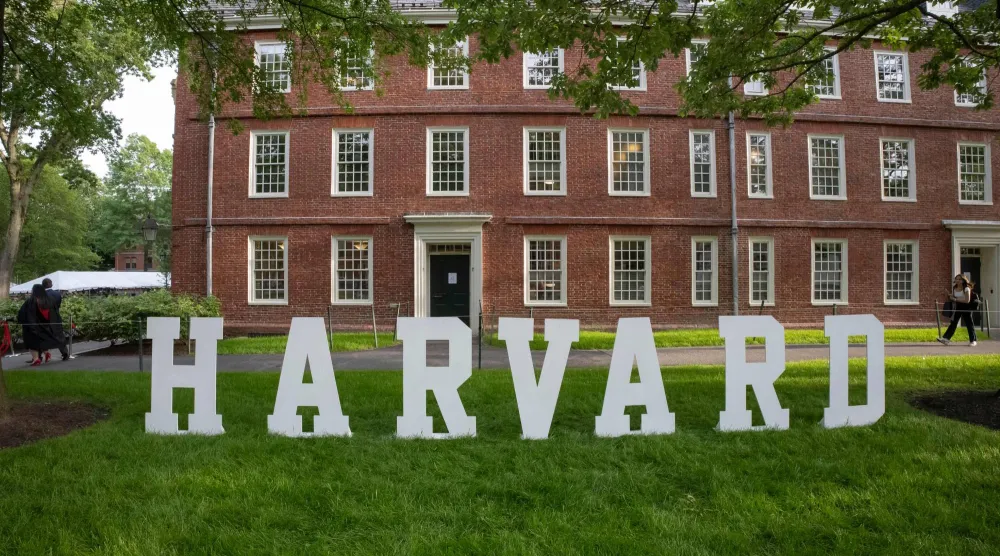 حرم جامعة هارفارد في ولاية ماساتشوستس (أ.ف.ب)