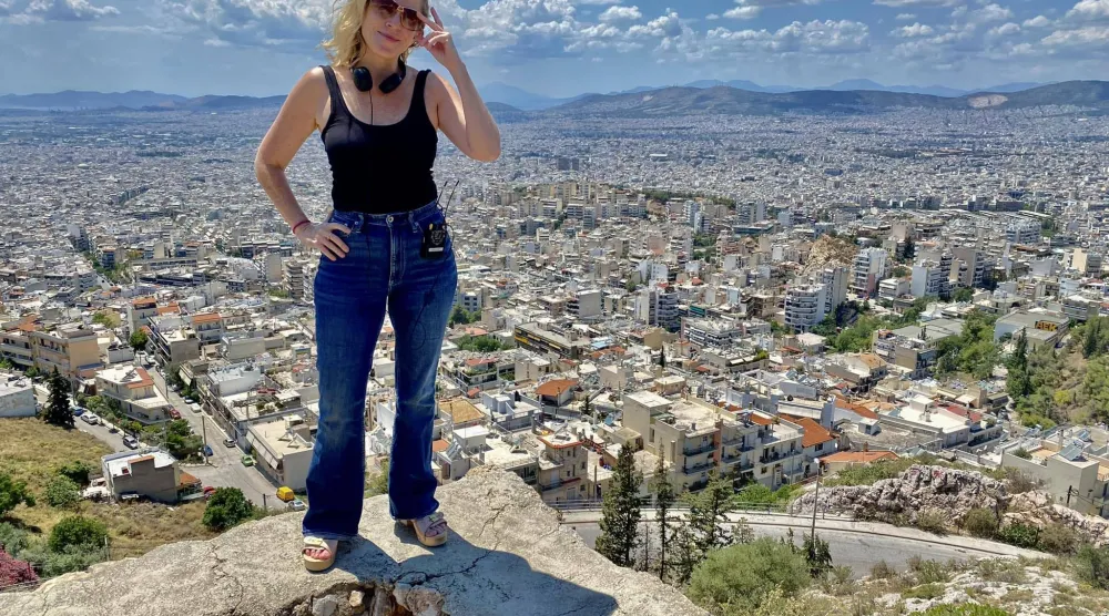 دانا إيدن منتجة مسلسل «طهران» (حسابها عبر «فيسبوك»)