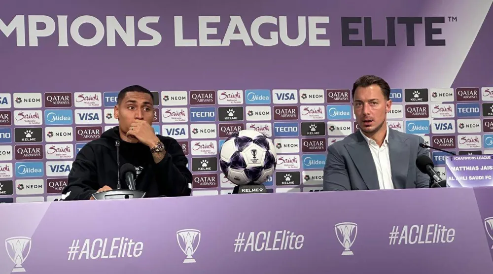 ماتياس يايسله مدرب الأهلي (الشرق الأوسط)