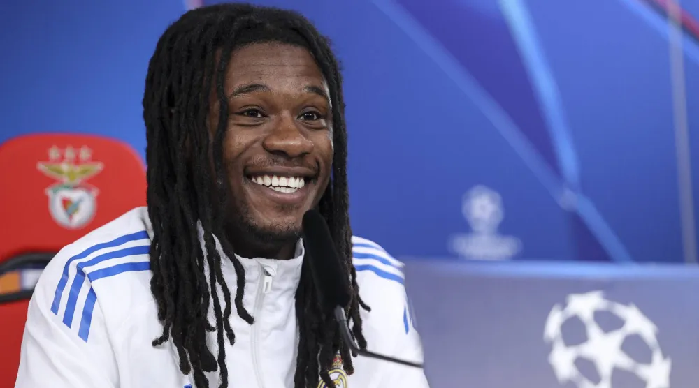 إدواردو كامافينغا لاعب وسط ريال مدريد (إ.ب.أ)