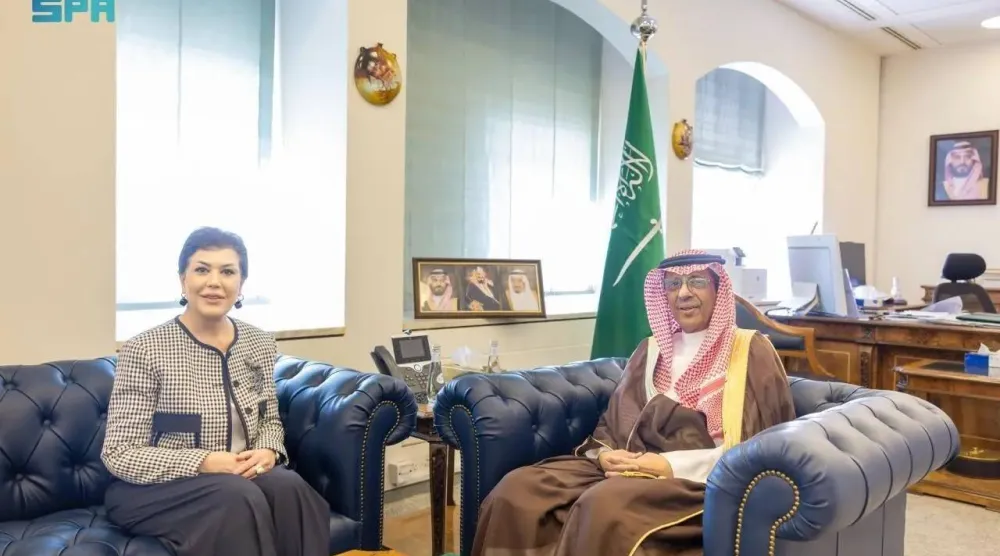 Saudi Deputy Minister for International Multilateral Affairs Dr. Abdulrahman Al-Rassi and Iraqi Ambassador to the Kingdom Safia Taleb Al Souhail meet in Riyadh on Monday. (SPA)