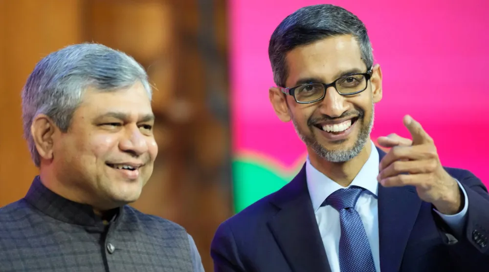 الرئيس التنفيذي لشركة «غوغل» سوندار بيتشاي يتفاعل مع وزير الإعلام والتكنولوجيا الهندية أشويني فايشناو في 2022 (أ.ب)