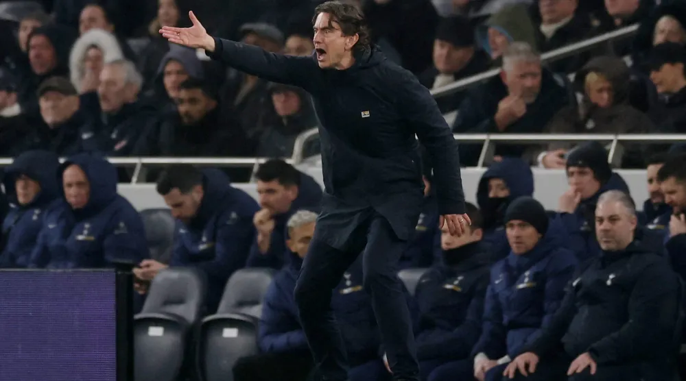 الاجتماع كان بتاريخ 3 فبراير أي قبل 8 أيام من إقالة المدرب توماس فرانك (رويترز)