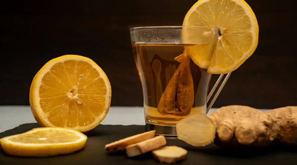 كوب من شاي الزنجبيل (بيكسلز)