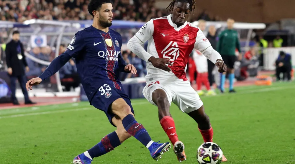 باريس سان جيرمان الفرنسي هزم مواطنه ومضيّفه موناكو (رويترز)