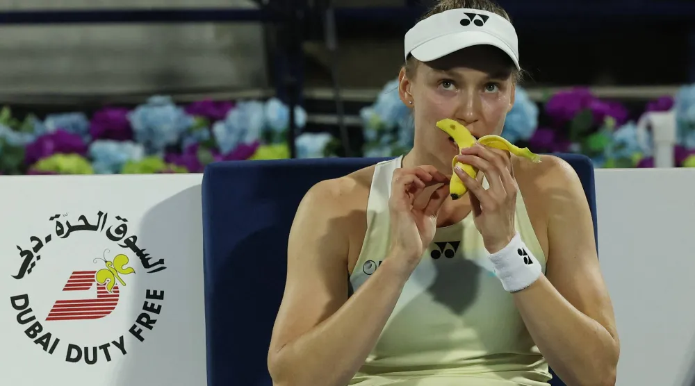 جاء انسحاب ريباكينا عقب سلسلة من الغيابات والانسحابات التي شهدتها دورة دبي (رويترز)