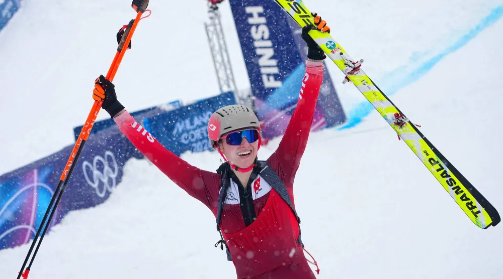 ماريان فاتون أول بطلة أولمبية في تاريخ رياضة تسلق الجبال على زلاجات (د.ب.أ)