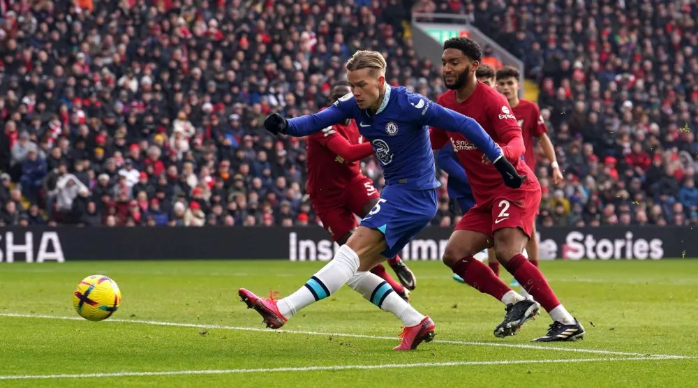 ميخايلو مودريك ... كان أداؤه مع تشيلسي مخيبًا للآمال منذ البداية (غيتي)