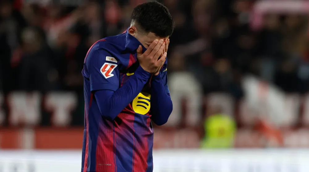 روني باردجي لاعب برشلونة متأثراً عقب الخسارة (أ.ب)
