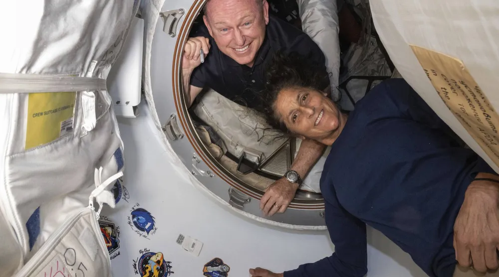 رائدا الفضاء سوني ويليامز وباري ويلمور (أ.ب)