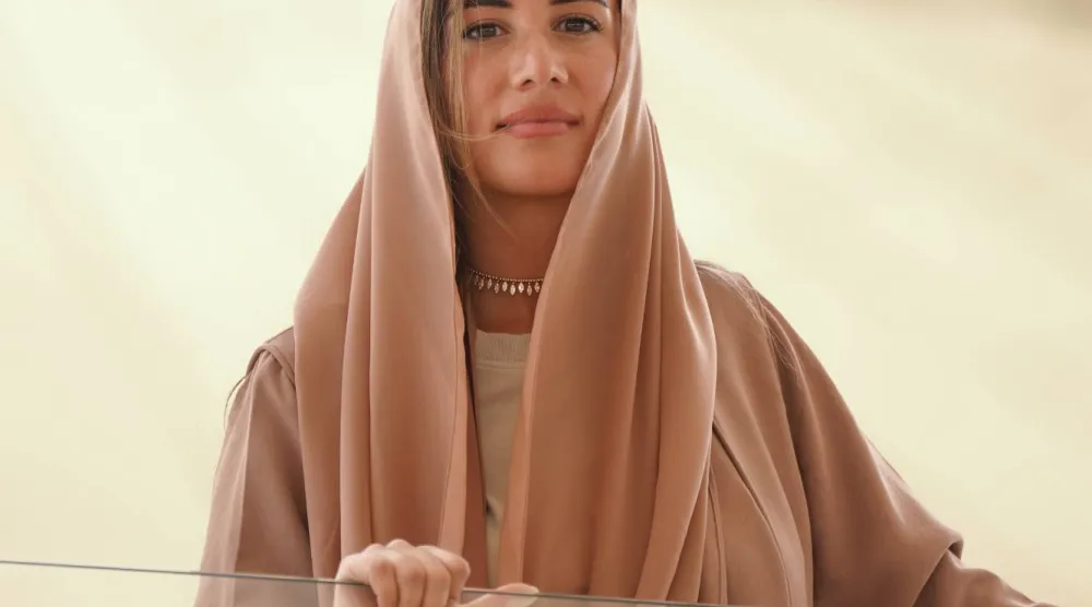 آية البكري الرئيس التنفيذي لمؤسسة «بينالي الدرعية» (المؤسسة)