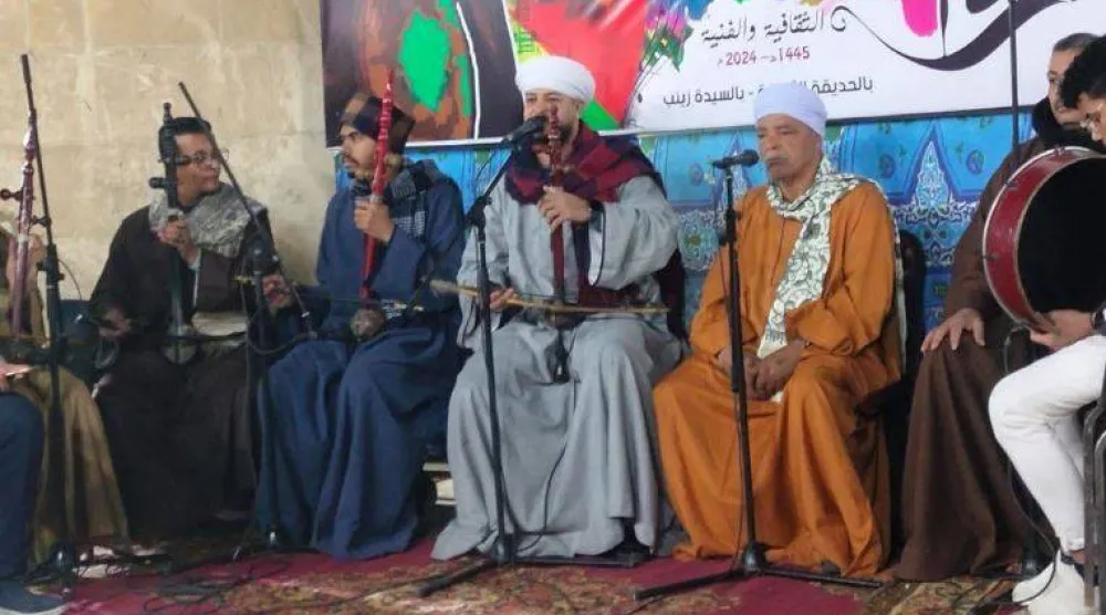 جانب من عرض للسيرة الهلالية في رمضان (الشرق الأوسط)