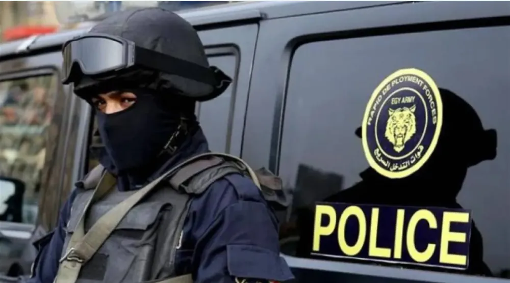 أحد أفراد الشرطة المصرية (أرشيفية - أ.ف.ب) 