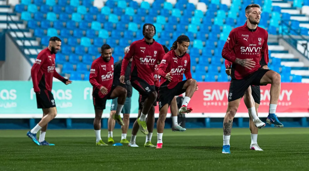 لاعبو الهلال خلال تدريباتهم الأخيرة (موقع النادي)