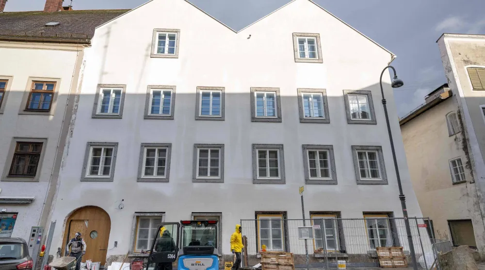  يُتوقع إنجاز المشروع مع نهاية مارس (أ.ف.ب)