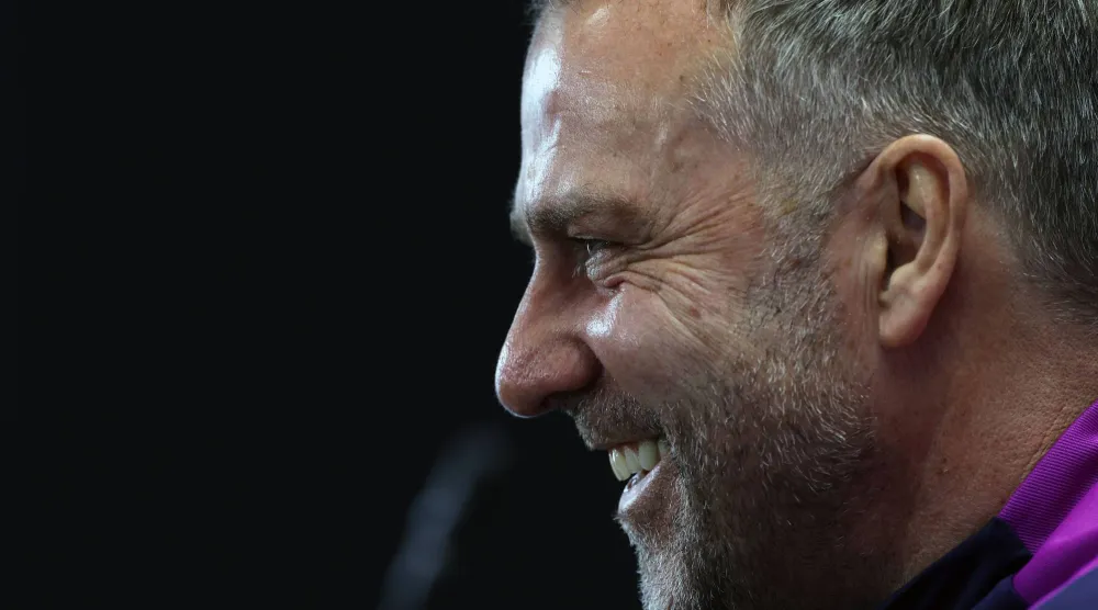 الألماني هانزي فليك مدرب برشلونة (إ.ب.أ)