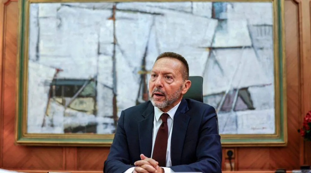 حاكم مصرف اليونان المركزي يانيس ستورناراس (رويترز)