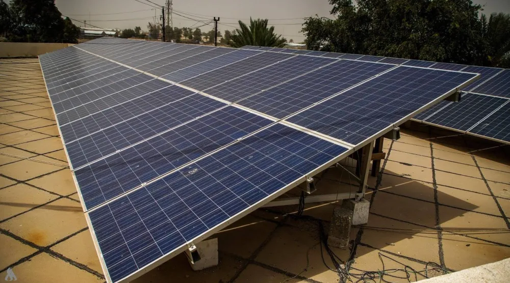 حدد العراق 5 % جمارك على نسبة الخلايا الشمسية وبطاريات الليثيوم والإنفريتر والكيبل لكل مادة (إكس)