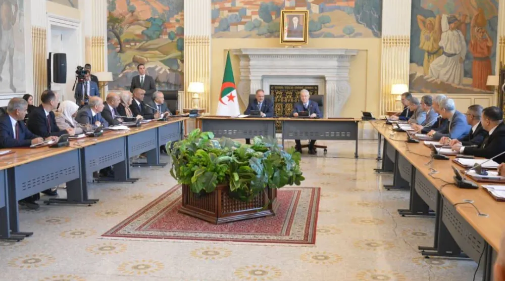 من اجتماع اللجنة المشتركة بين غرفتي البرلمان الجزائري (البرلمان الجزائري)