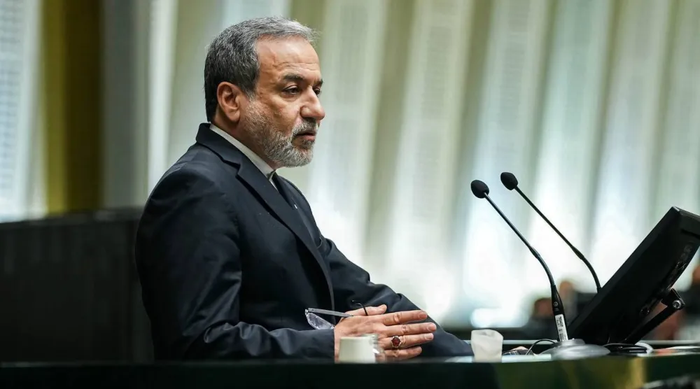 عراقجي يُطلع البرلمان على نتائج الجولة الأولى من المحادثات في مسقط 9 فبراير الحالي (الخارجية الإيرانية)