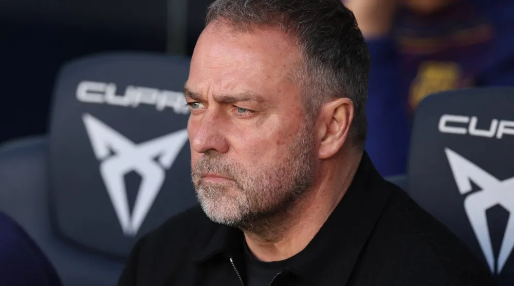 الألماني هانزي فليك المدير الفني لبرشلونة (أ.ف.ب)