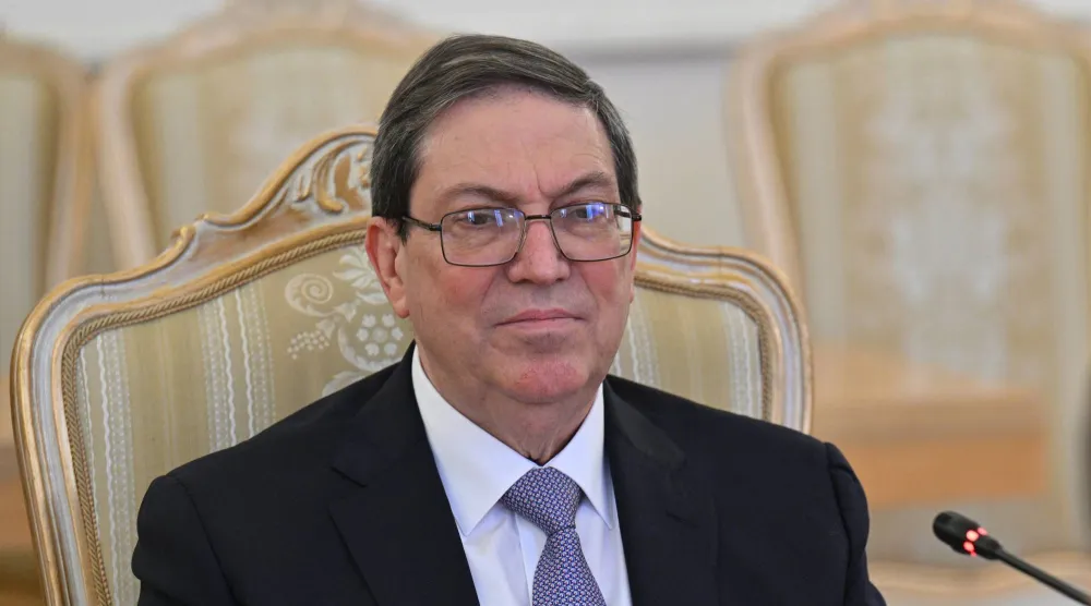 وزير الخارجية الكوبي برونو رودريغيز باريلا يحضر اجتماعاً في موسكو يوم 18 فبراير 2026 (إ.ب.أ)
