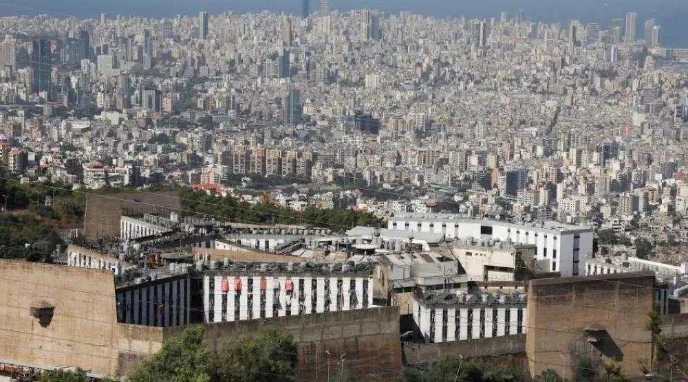 لقطة عامة لسجن روميه المركزي شرق بيروت تعود إلى أكتوبر 2020 (أرشيفية - رويترز)