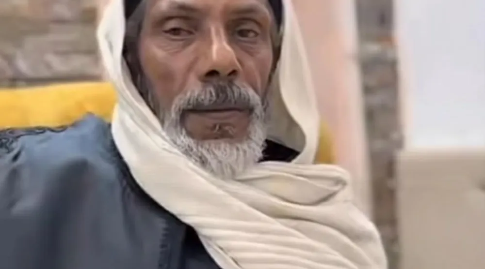 الشاعر الشعبي الليبي فايز العرفي (صفحات مقربين منه على مواقع التواصل)