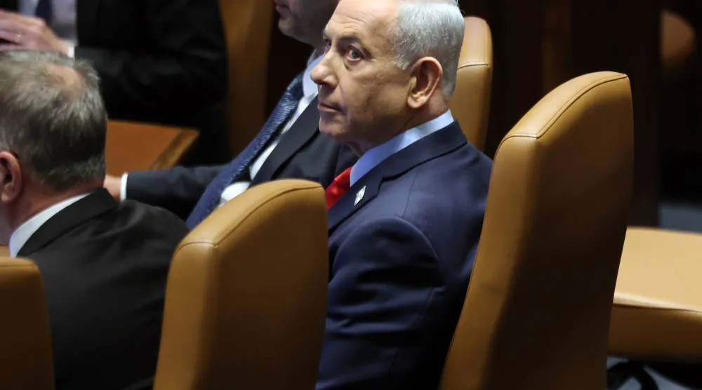  نتنياهو يحضر جلسة عامة للكنيست اليوم (إ.ب.أ)
